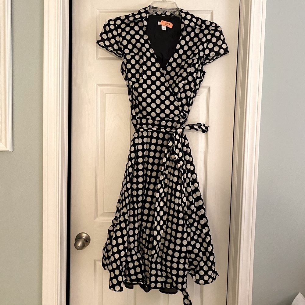 Dress Barn size 10 black and cream polka dot wrap dress